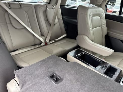 Used 2022 Lincoln Aviator Reserve w/ Equipment Group 201A RWD image 28