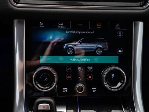 Used 2019 Land Rover Range Rover Sport HSE image 38