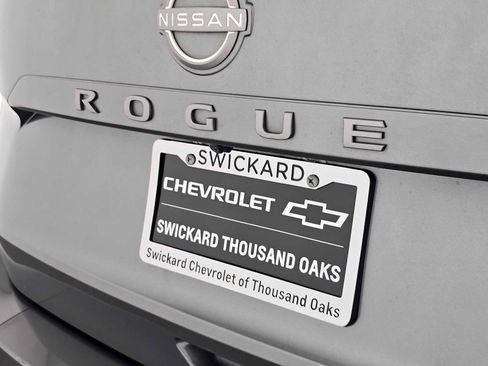 Used 2024 Nissan Rogue S FWD image 13