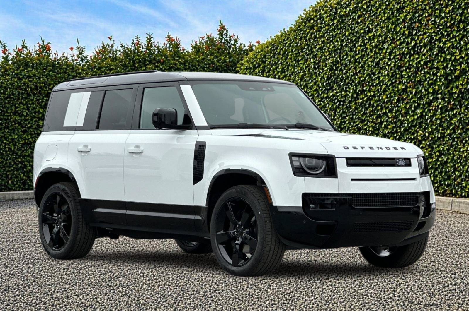 New 2026 Land Rover Defender 110 X-Dynamic SE AWD/4WD image 8