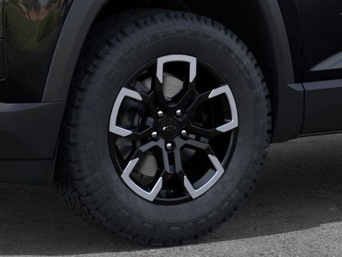 New 2026 Chevrolet Equinox ACTIV w/ Safety and Technology Package image 9