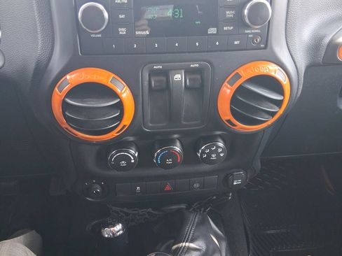 Used 2012 Jeep Wrangler Sahara w/ Dual Top Group AWD/4WD image 7
