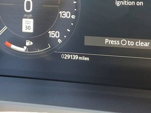 Used 2023 Land Rover Defender 110 X-Dynamic SE AWD/4WD image 5
