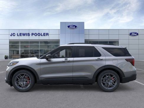 New 2026 Ford Explorer ST-Line w/ ST-Line Street Pack image 3