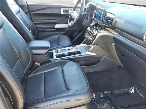Used 2021 Ford Explorer Limited w/ Equipment Group 301A image 22