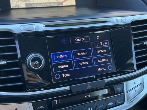 Used 2014 Honda Accord Touring image 15