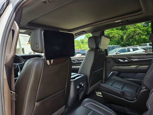 Used 2021 GMC Yukon XL Denali w/ Denali Ultimate Package AWD/4WD image 33