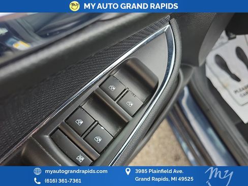 Used 2016 Chevrolet Cruze LT w/ Convenience Package FWD image 11