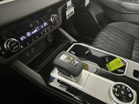 New 2026 Mitsubishi Outlander SEL AWD/4WD image 24
