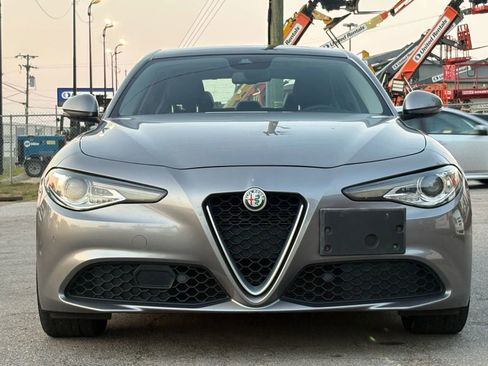 Used 2018 Alfa Romeo Giulia Ti image 8