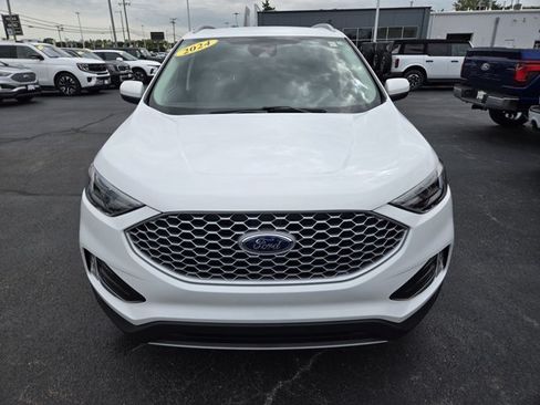 Certified 2024 Ford Edge SEL w/ Convenience Package AWD/4WD image 3