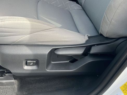 Used 2025 Toyota Tacoma SR5 w/ SR5 Upgrade Package image 20