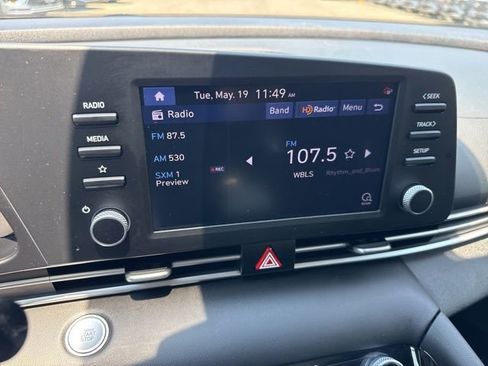 Used 2023 Hyundai Elantra Blue FWD image 5