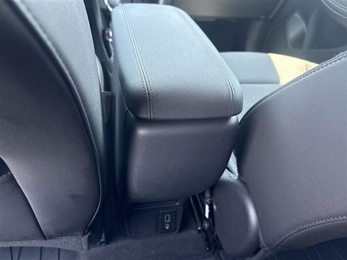 Certified 2024 Buick Encore GX Preferred FWD image 20