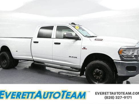 Used 2020 RAM 3500 Tradesman w/ Chrome Appearance Group image 1