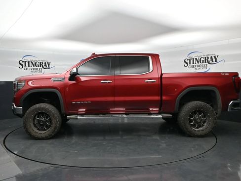 Used 2024 GMC Sierra 1500 SLT w/ SLT Premium Plus Package AWD/4WD image 4
