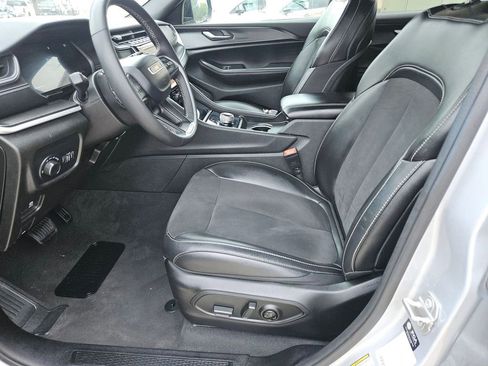 Used 2024 Jeep Grand Cherokee L Laredo AWD/4WD image 11