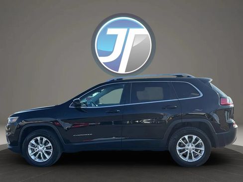 Used 2019 Jeep Cherokee Latitude w/ Cold Weather Group AWD/4WD image 18