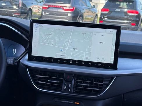 Used 2024 Ford Escape Platinum image 3