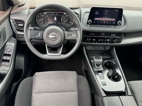 Used 2023 Nissan Rogue SV FWD image 15