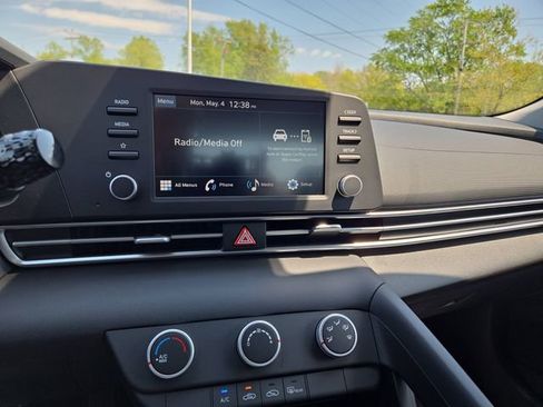 New 2026 Hyundai Elantra SE FWD image 10