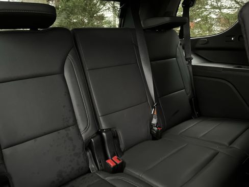 Used 2024 Chevrolet Tahoe LT image 31