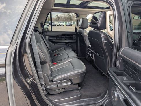 Used 2019 Ford Expedition Max Platinum image 12