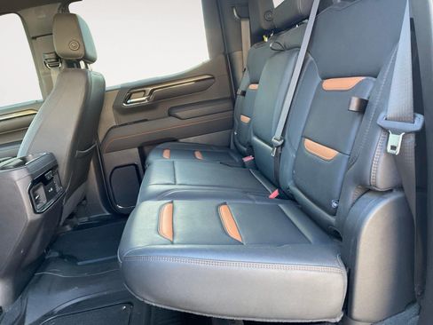Used 2022 GMC Sierra 1500 AT4 AWD/4WD image 10