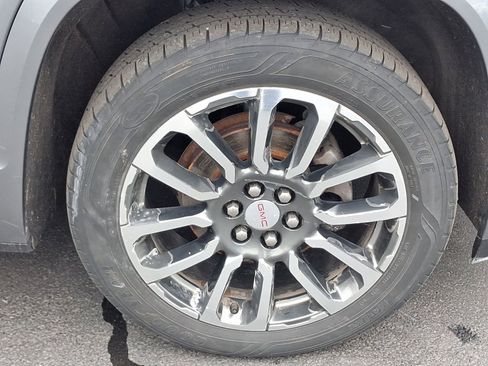 Used 2020 GMC Acadia Denali w/ Denali Ultimate Package AWD/4WD image 8