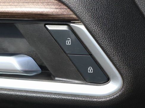 Used 2024 Chevrolet Silverado 2500 LT image 16