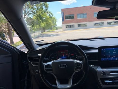 Used 2022 Ford Explorer XLT w/ Equipment Group 202A AWD/4WD image 26