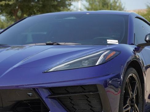 Used 2025 Chevrolet Corvette Stingray Preferred Cpe w/ Z51 Performance Package RWD image 4