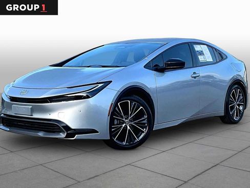 Used 2024 Toyota Prius XLE FWD image 1