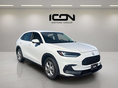 Used 2025 Honda HR-V LX image 7
