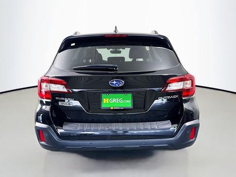 Used 2018 Subaru Outback 2.5i Touring AWD/4WD image 8
