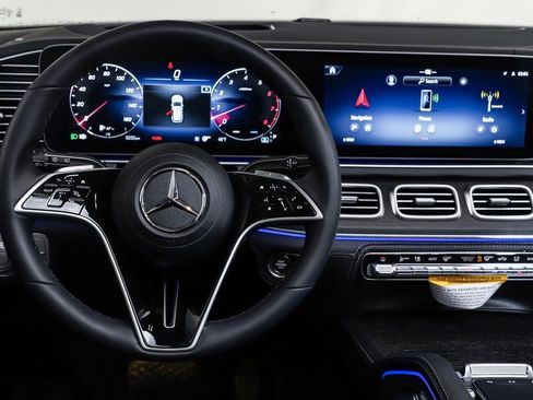 New 2026 Mercedes-Benz GLE 450 4MATIC image 14