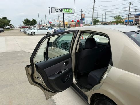 Used 2009 Nissan Versa Sedan w/ Convenience Pkg FWD image 19