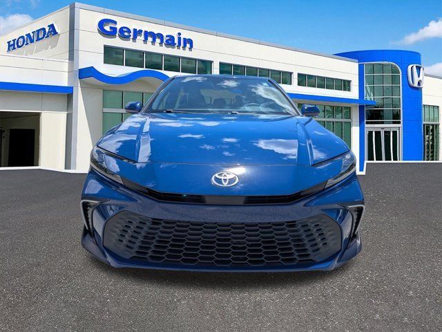 Used 2025 Toyota Camry SE w/ Convenience Package FWD image 9