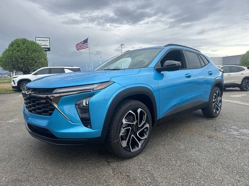 New 2026 Chevrolet Trax RS w/ Sunroof Package image 2