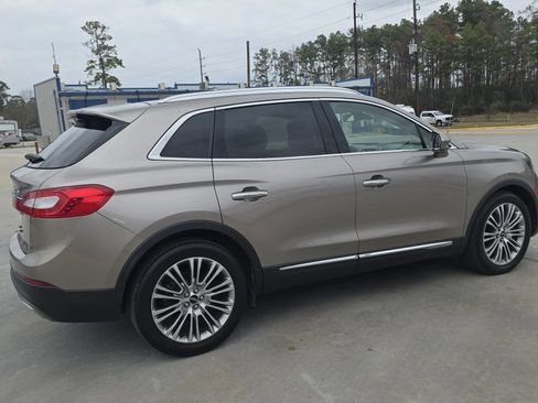 Used 2018 Lincoln MKX Reserve w/ Lincoln MKX Climate Package image 18
