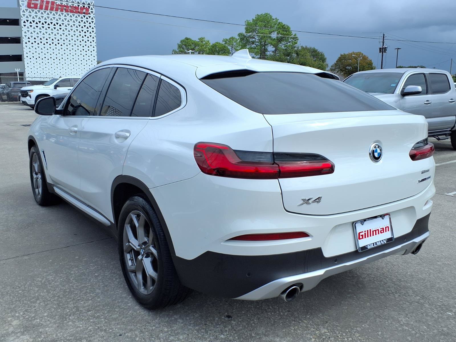 Used 2020 BMW X4 xDrive30i AWD/4WD image 3