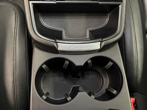 Certified 2023 Porsche Macan S AWD/4WD image 27