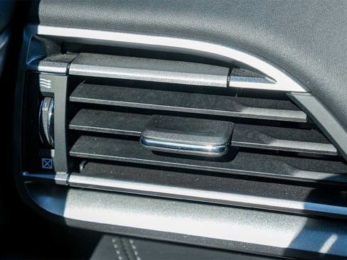 Used 2020 Subaru Outback Limited w/ Popular Package #2 image 28