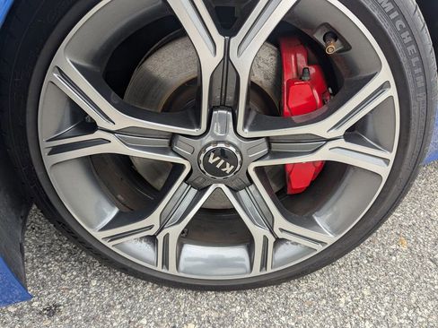 Used 2020 Kia Stinger GT2 image 31