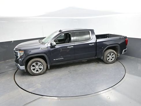 Used 2025 GMC Sierra 1500 SLT AWD/4WD image 37