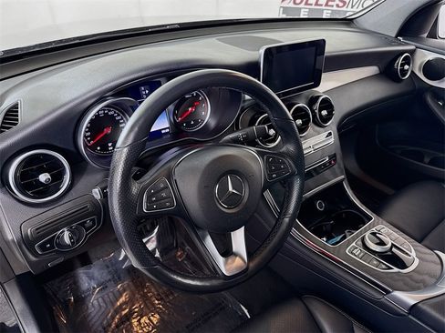 Used 2019 Mercedes-Benz GLC 300 4MATIC image 9