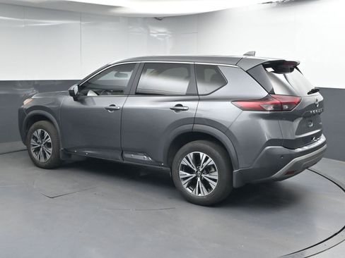 Certified 2023 Nissan Rogue SV FWD image 5