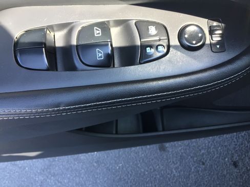 Used 2015 Nissan Murano S AWD/4WD image 8