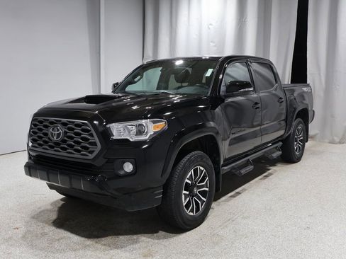Used 2023 Toyota Tacoma TRD Sport image 7