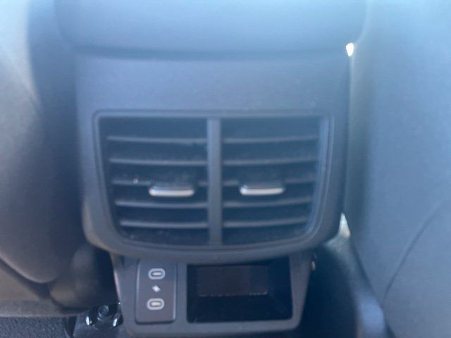 Used 2025 Kia Seltos LX AWD/4WD image 11